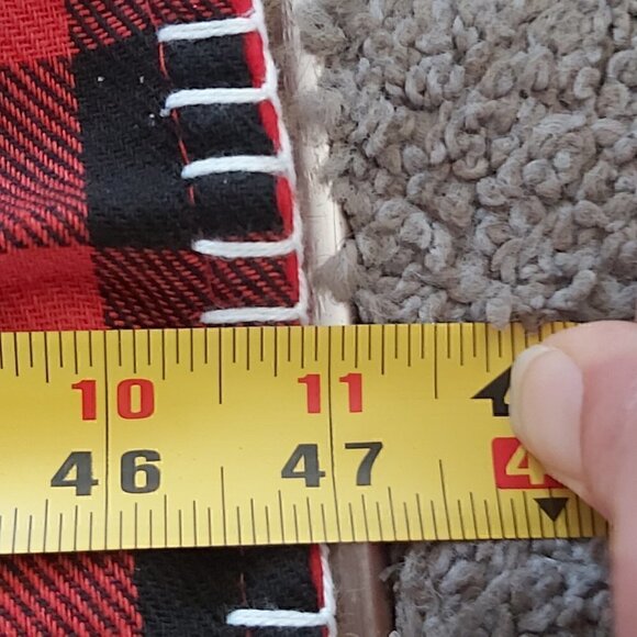 NWOT Large Red/Black Checkered Christmas Tree Skirt With White Trim - Picture 2 of 2